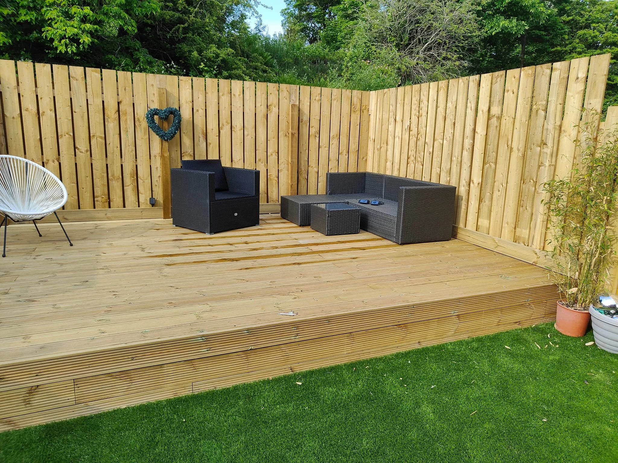 Artificial grass installation and landscaping services